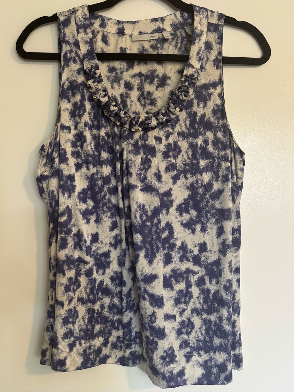 Halogen Sleeveless Scoop Neck Silk Blend Tank Blue & White Abstract Small Blouse